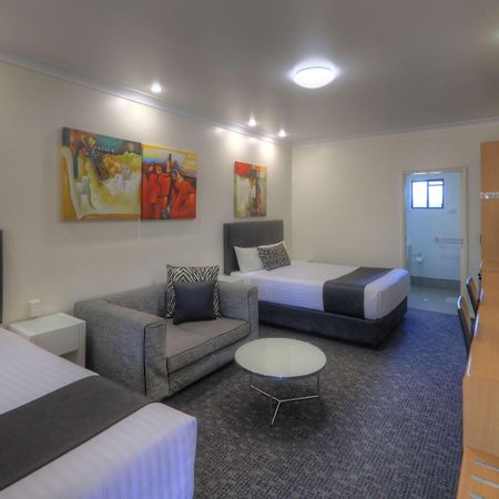 Best Western Ascot Lodge Motor Inn Гундивинди Экстерьер фото
