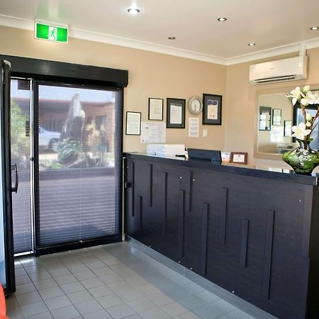 Best Western Ascot Lodge Motor Inn Гундивинди Интерьер фото