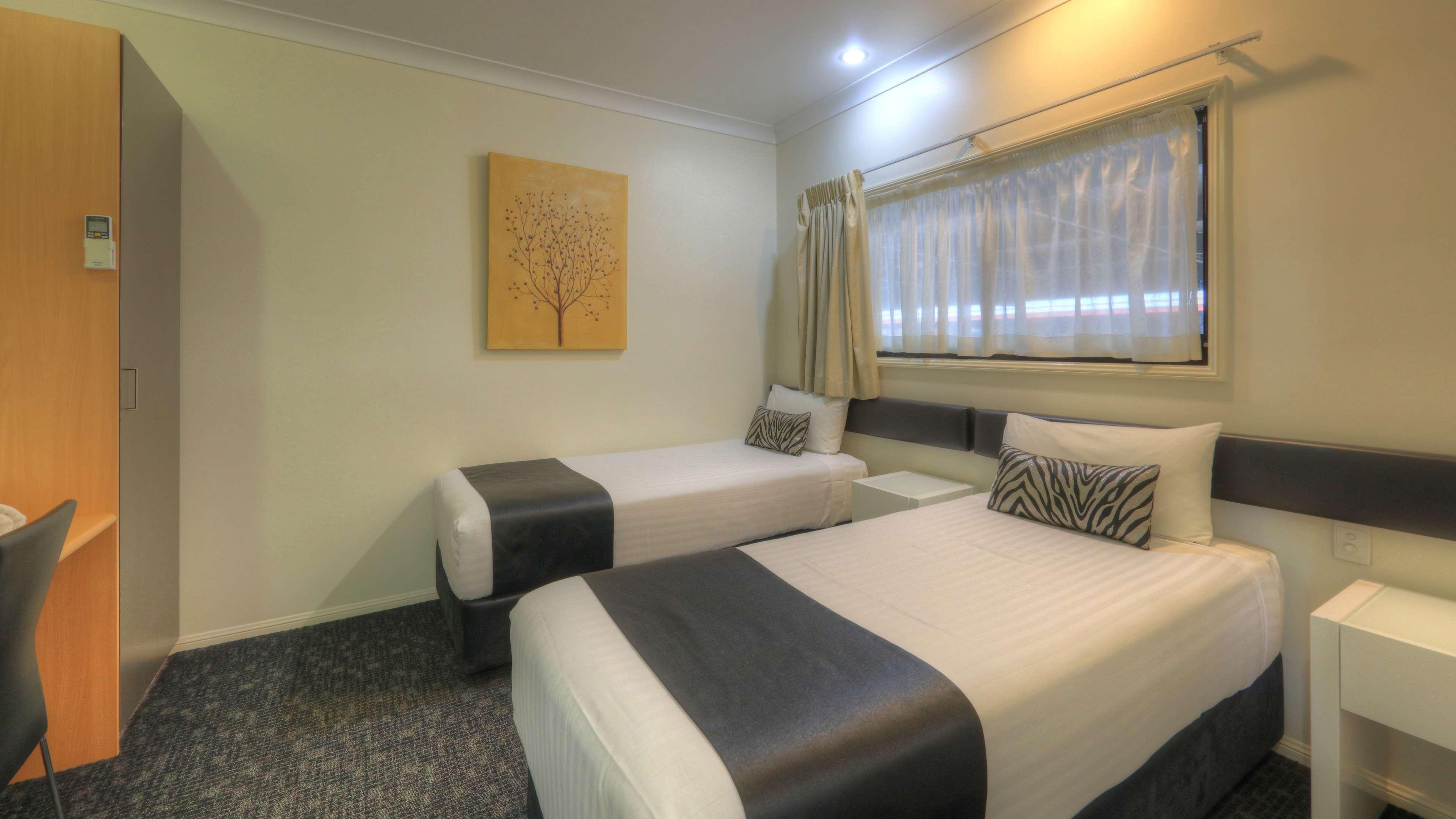 Best Western Ascot Lodge Motor Inn Гундивинди Экстерьер фото