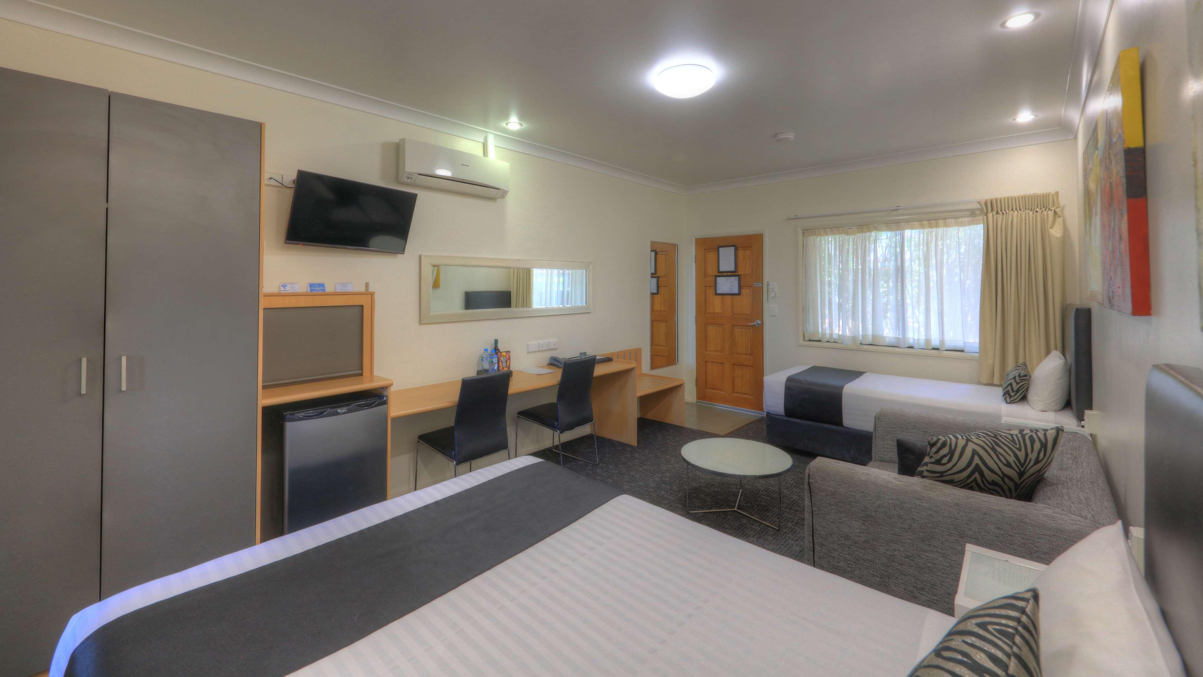 Best Western Ascot Lodge Motor Inn Гундивинди Экстерьер фото