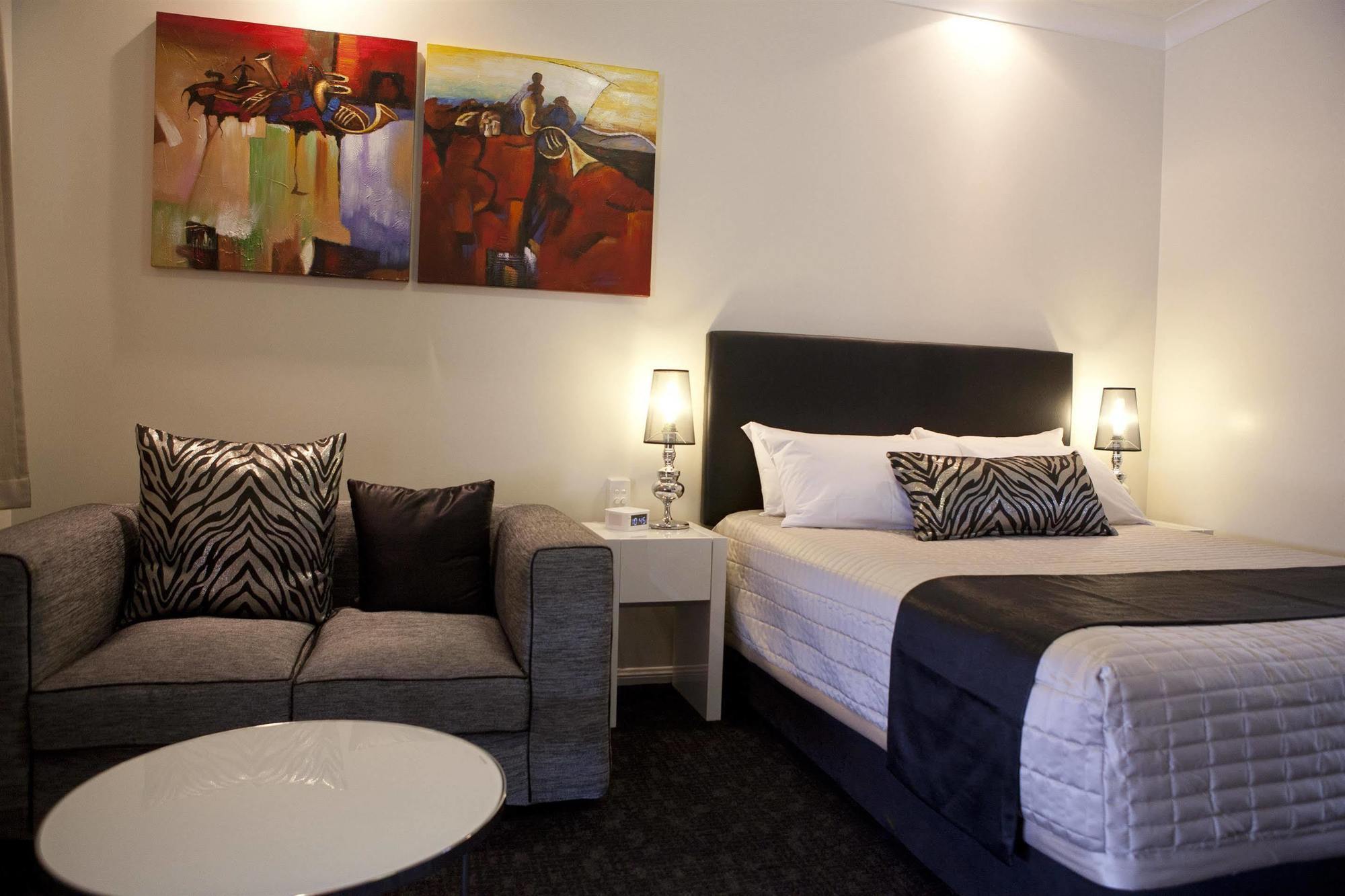 Best Western Ascot Lodge Motor Inn Гундивинди Номер фото